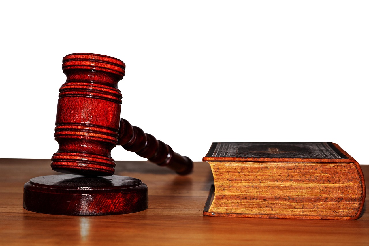 dallas-expungement-attorney-navigating-e-640x480-hy04zx