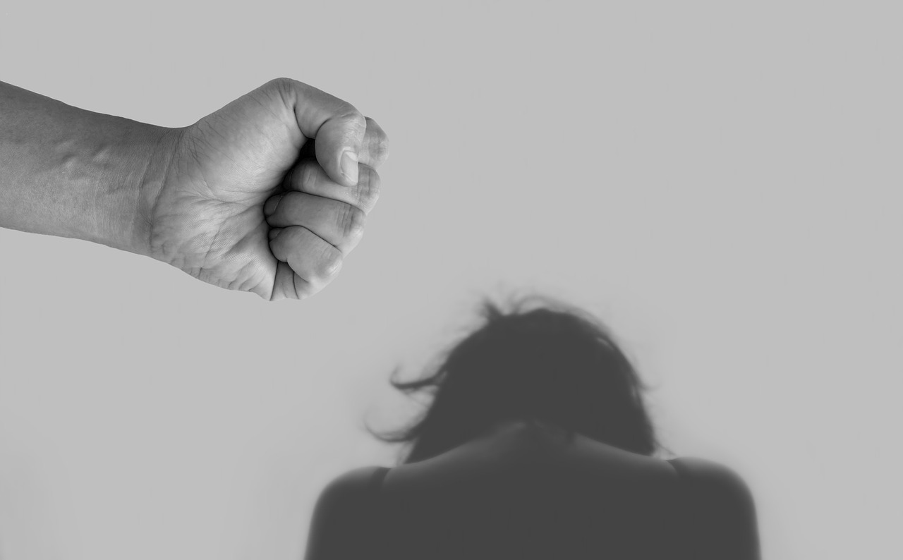 navigating-domestic-violence-charges-wit-640x480-mkumg6
